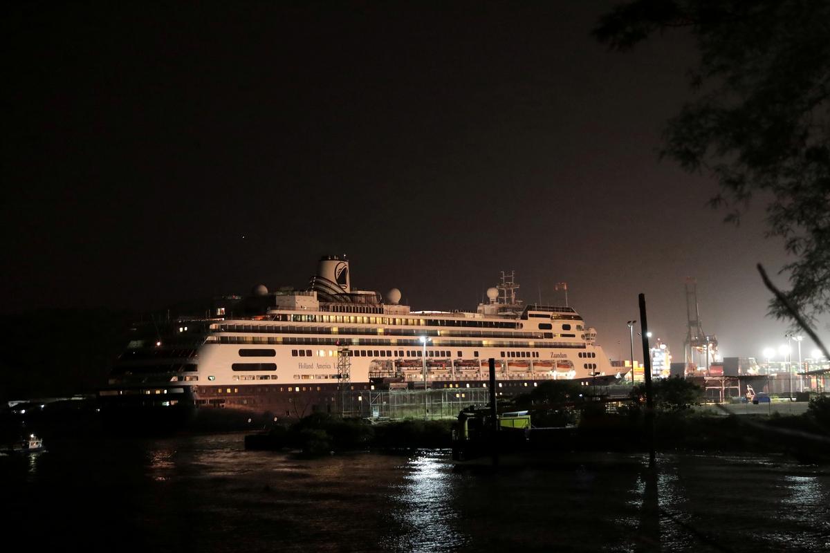 Cruise ship passengers await Florida deal allowing them to disembark