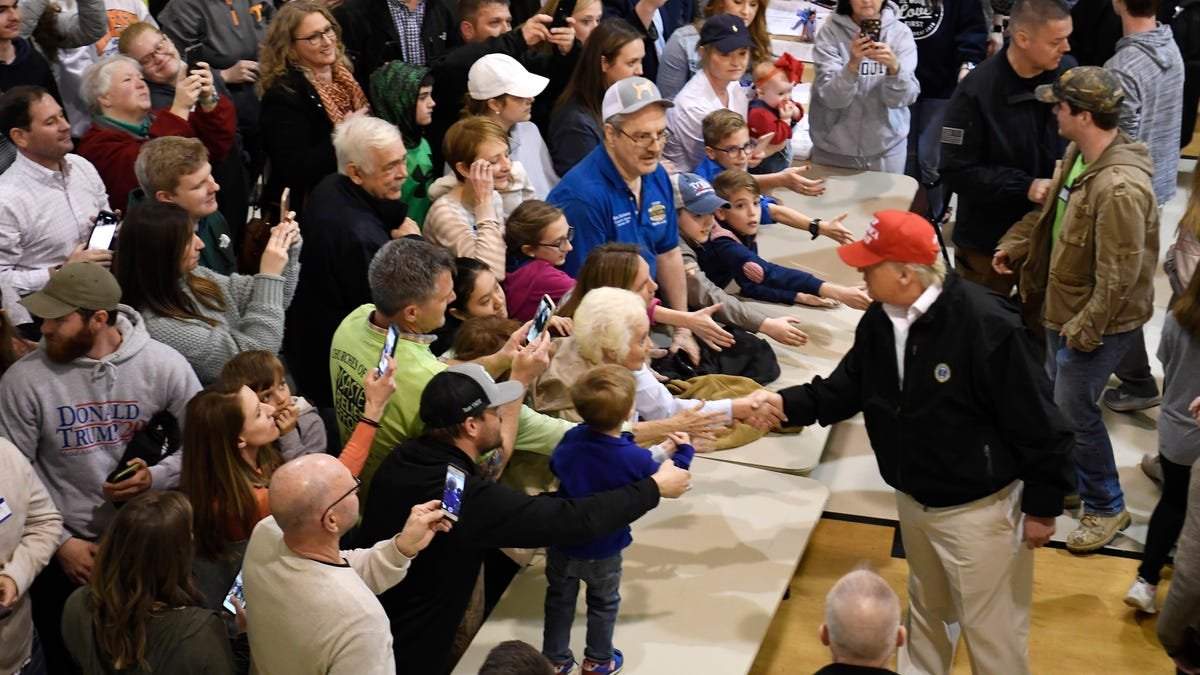 Golf, handshakes and a Mar-a-Lago conga line: Squandered week highlights Trump’s lack of COVID-19 focus