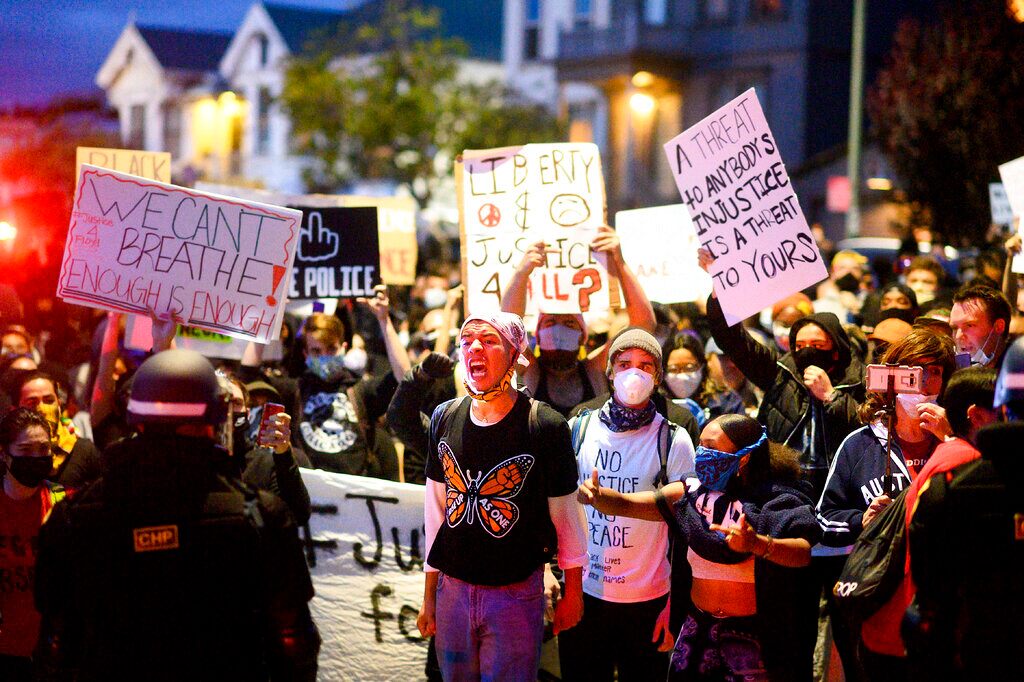 Federal Protective Service officer killed, another injured in Oakland shooting amid George Floyd protests
