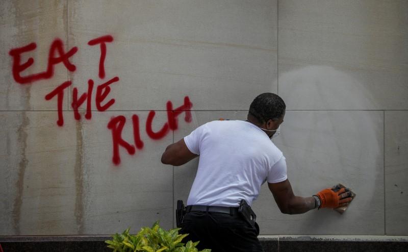 U.S. cities fear more destruction as protesters rage against police brutality