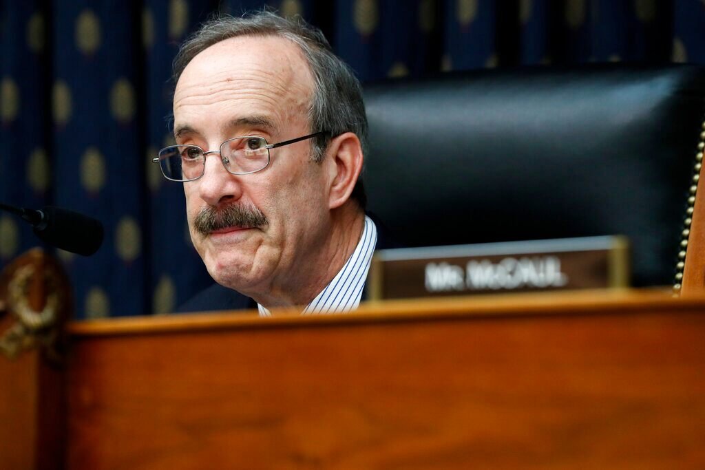 Engel, on hot mic, begs for speaking time at NY protest event: ‘If I didn’t have a primary, I wouldn’t care’