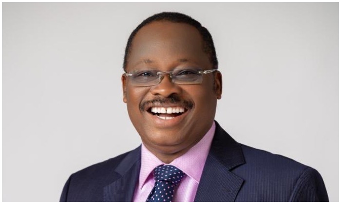 Family, Oyo govt clash over Ajimobi’s burial site  • Ajimobi’ll not be buried in mosque — Imam Wale Oyewale