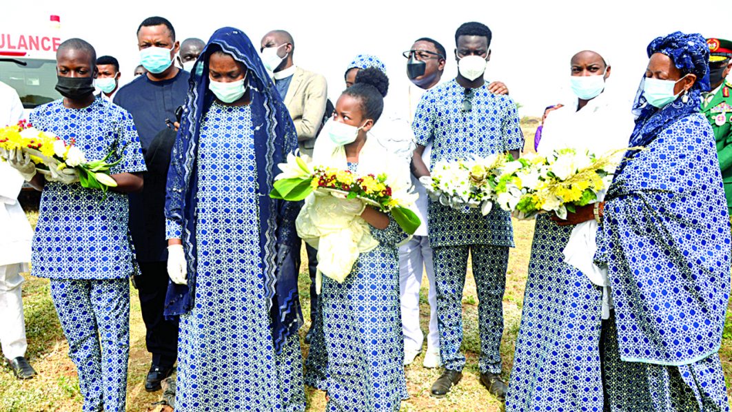 niger governor pays tribute to nda isaiah