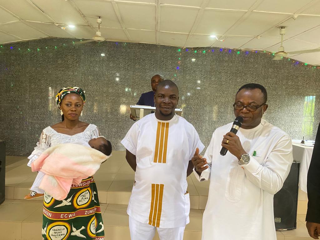 From (1R): Rep. S Onuigbo, member representing Ikwuano Umuahia North and South Federal Constituency of Abia State, and Mr. and Mrs. Sunday Kasarachi.