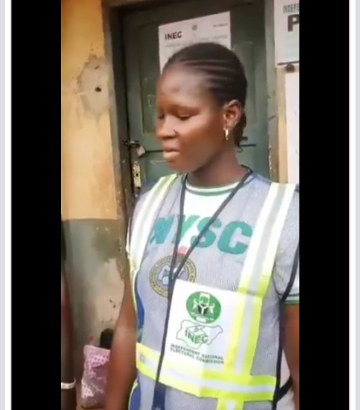 #NigeriaDecides: Corps Member Caught Allegedly Transferring LP Presidential Votes To NNPP In Enugu (Photos)