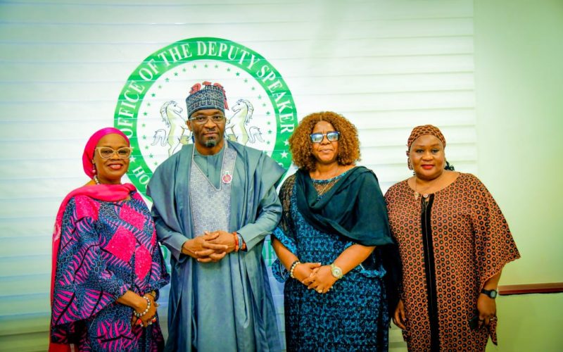 Deputy Speaker of the House of Representatives, Rt Hon. Benjamin Okezie Kalu (second left) with a delegation from Women Round-table for Development and Good Governance, Princess Nikky Onyeri (left), Naomi Lasara (right) and Judith Ngozi (second right) who paid him a courtesy visit in his office at the National Assembly, November 10, 2023 Photo: Deputy Speaker’s Media Office