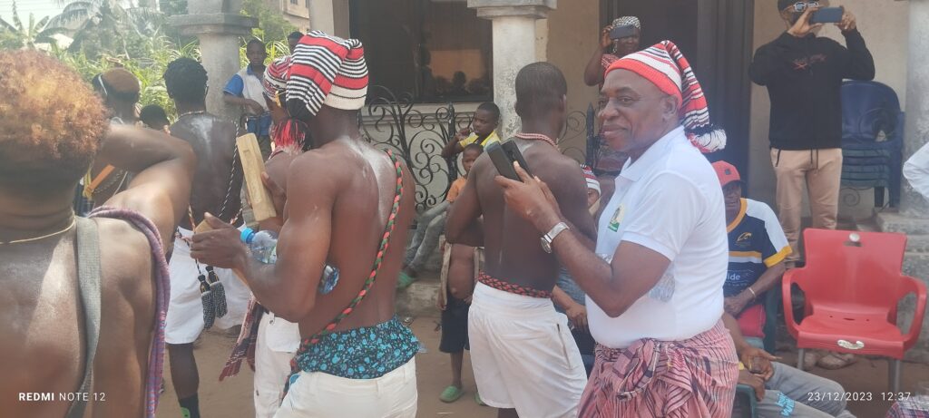 Mazi Ugochukwu Okoroafor, immediate past National President of Uzuakoli Methodist Old Boys Association, participating in the famous Ilaoso-Uzuakoli festival 2023.