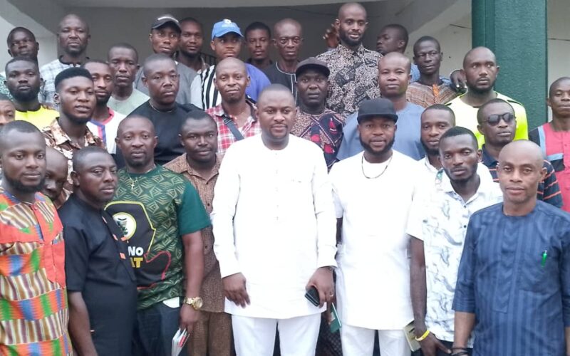 Mayor Nwaka meets with Ikwuano youths.  *Describes youths as key players in community development
