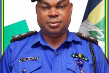 ManCenter Division DPO, CSP Elijah Glows with Two Awards Honour