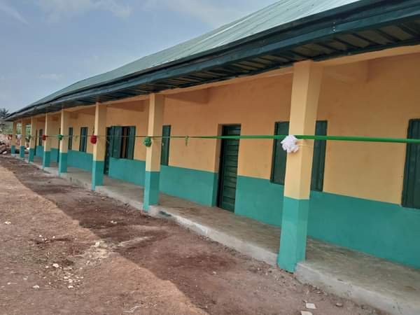 A newly built 4-classroom block at Umuigwu-Ikwueke, in Oboro Community, in Ikwuano LGA of Abia State.