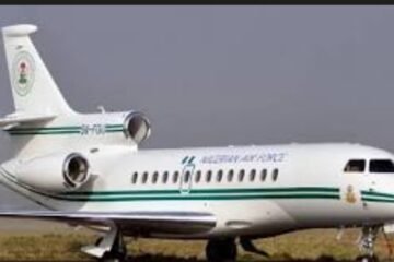 Buhari’s body leaves London, arrives Nigeria, women await corpse, hold prayers