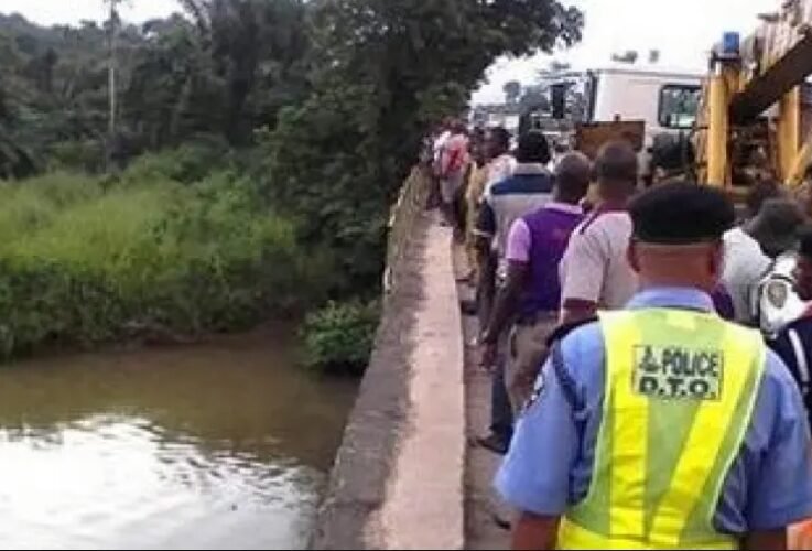 19 women, children die as bus conveying wedding guests plunges into river