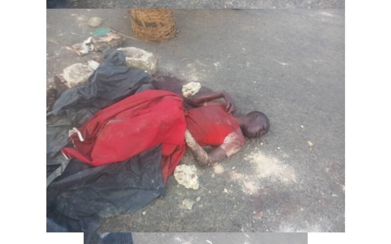 A suspected thief lynched to death at SAMEC, Ariaria market, Aba, the commercial hub of Abia State.