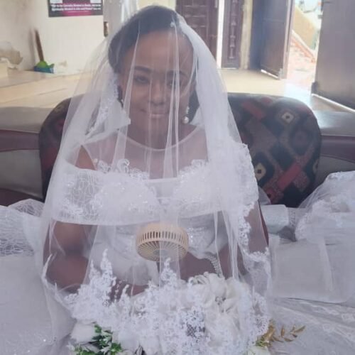 Desperation Can Ruin Your Life” — Bride Chiamaka Ettu Sends Powerful Message to Single Women at Glamorous Owerri Wedding
