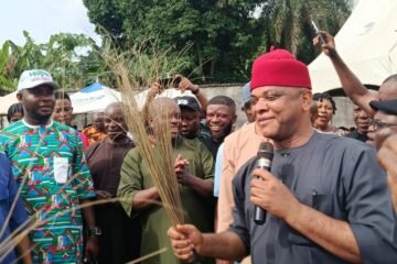 Mass Defection Rocks Abia: Labour Party Collapses into APC in Ukwa West