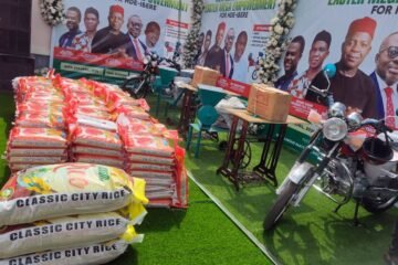 ‘Alex Otti or Nothing’: Tears, Gratitude as Nwaka Empowers 400+ Ibere Residents at Easter Mega Outreach