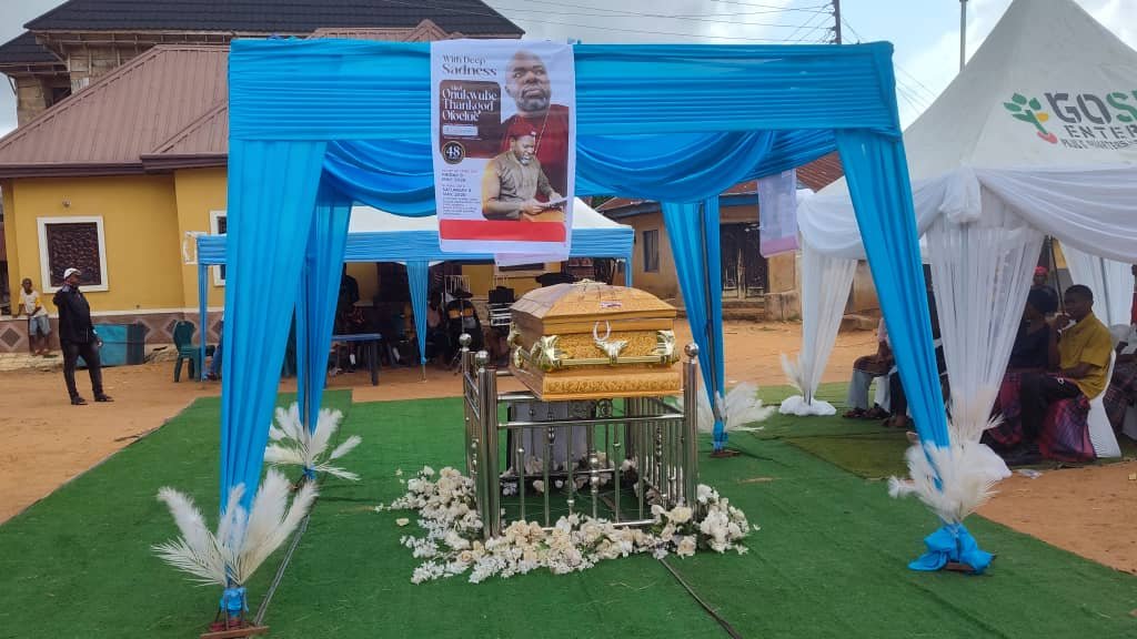 Late Mazi Onukwube ThankGod Ofoelue (aka. Jungle Journalist), the Founder and CEO of Jungle Journalist Media Limited lying in state. 