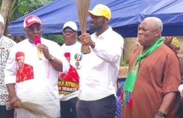 Atuma Takes APC Campaign to Okporo Ahaba, Highlights Road Challenges